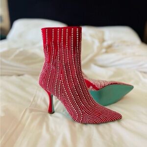 Blue by Betsy Johnson Juelz Booty, size 8.5